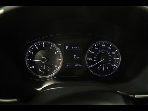 Used 2019 Hyundai Santa Fe SE AWD/4WD image 8