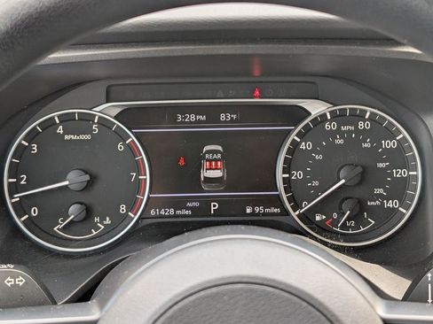 Used 2024 Nissan Rogue SV AWD/4WD image 17