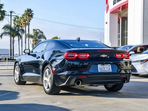 Used 2021 Chevrolet Camaro LT image 9