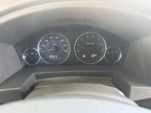 Used 2008 Jeep Commander Sport AWD/4WD image 14
