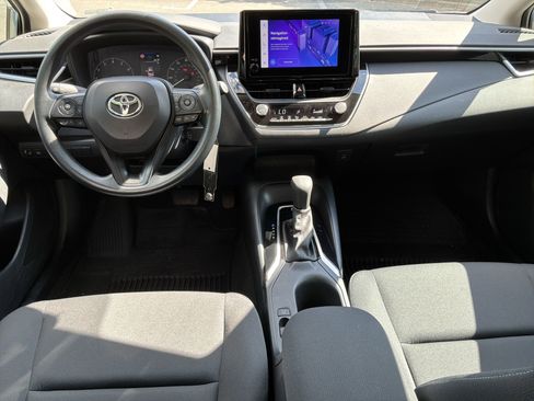 Used 2023 Toyota Corolla LE FWD image 28