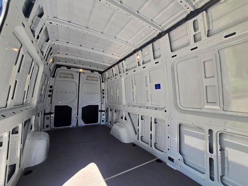 New 2025 Mercedes-Benz eSprinter 170 Cargo image 20