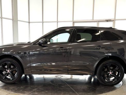 Used 2017 Jaguar F-PACE R-Sport AWD/4WD image 4