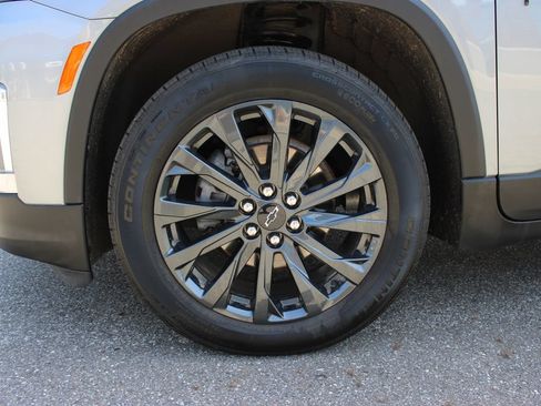 Certified 2023 Chevrolet Traverse RS w/ LPO, Floor Liner Package AWD/4WD image 33