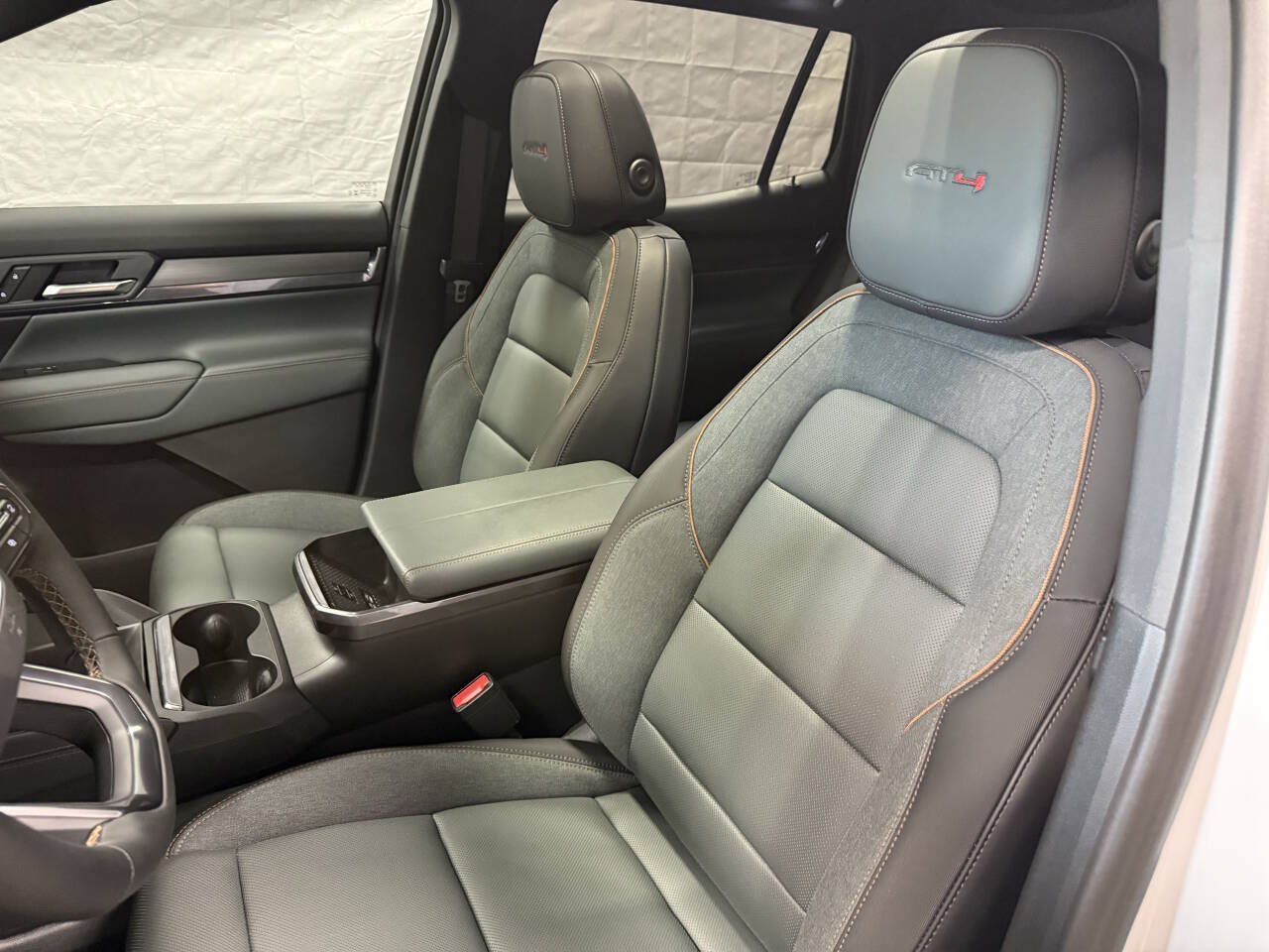 Used 2026 GMC Terrain AT4 w/ Convenience Package III AWD/4WD image 16