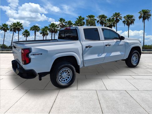 Used 2025 Chevrolet Colorado W/T image 8