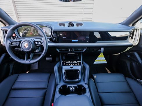 New 2025 Porsche Cayenne E-Hybrid image 24