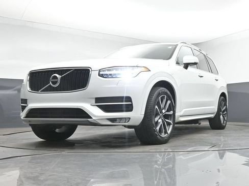 Used 2016 Volvo XC90 T6 Momentum w/ Momentum Plus Package AWD/4WD image 13
