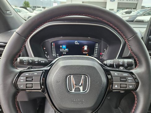 Used 2025 Honda Pilot Black Edition image 29