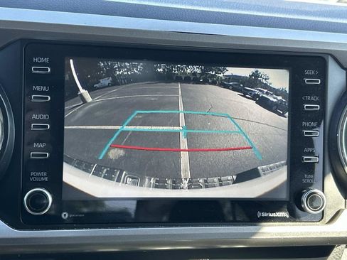 Used 2020 Toyota Tacoma SR5 RWD image 34