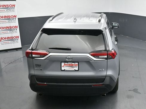 Used 2024 Toyota RAV4 XLE FWD image 30