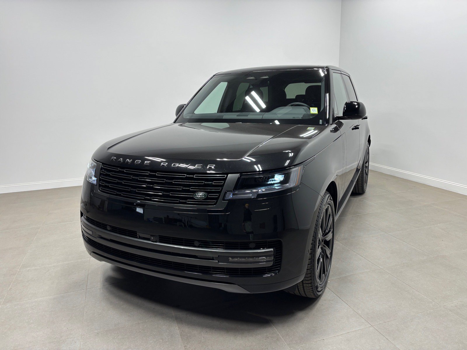 New 2026 Land Rover Range Rover SE AWD/4WD image 2