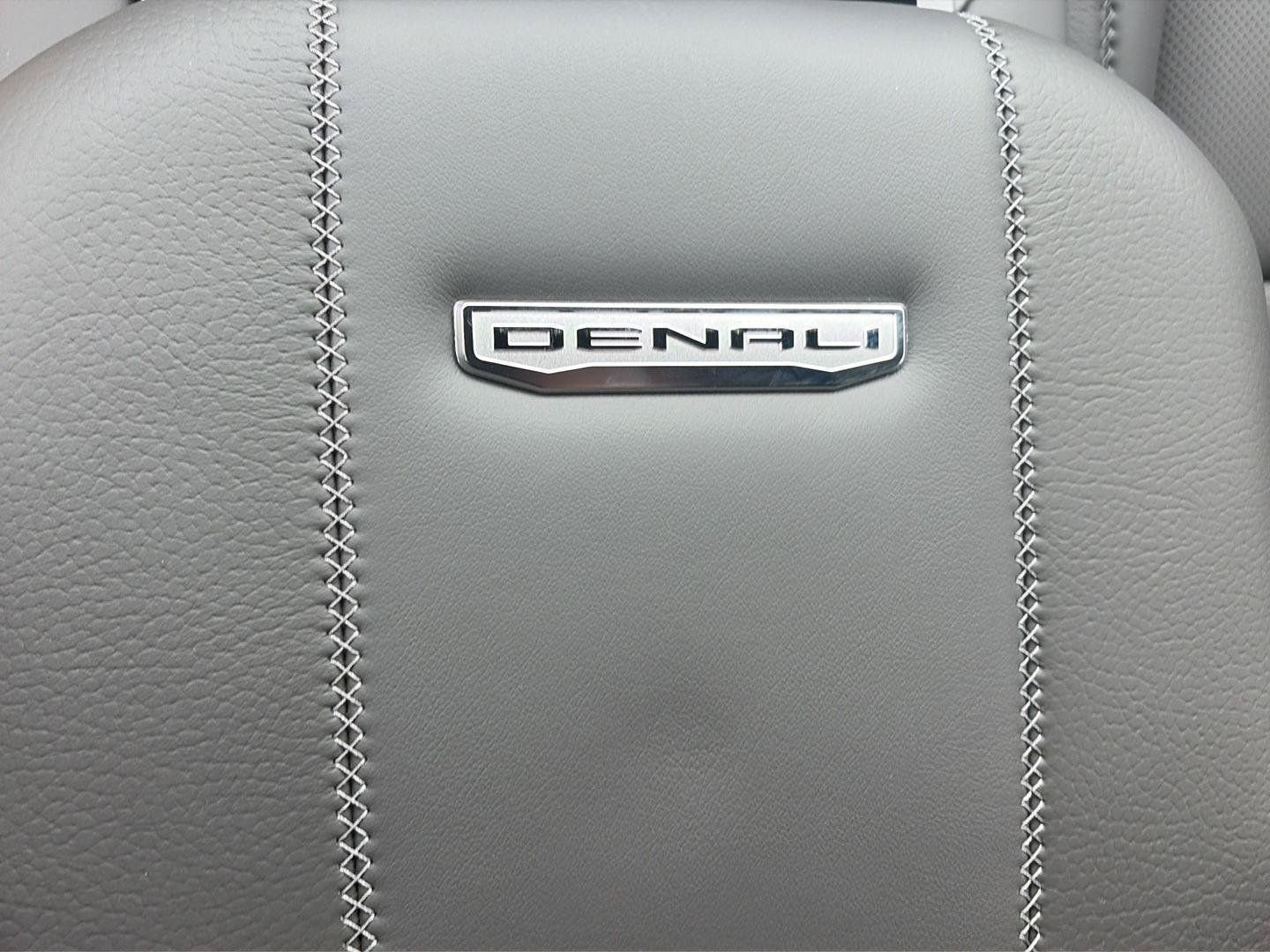 New 2026 GMC Yukon Denali w/ Advanced Technology Package AWD/4WD image 26