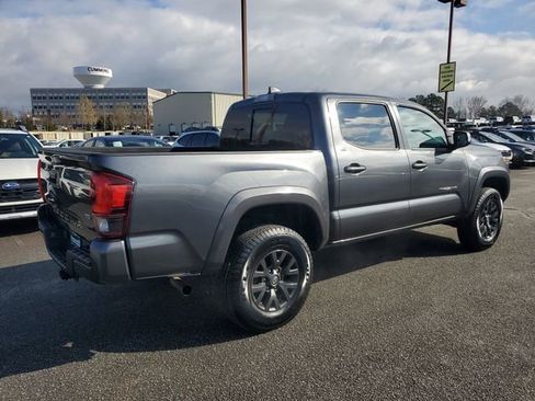 Used 2022 Toyota Tacoma SR5 image 6