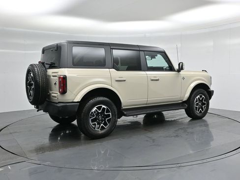 New 2025 Ford Bronco Outer Banks image 28