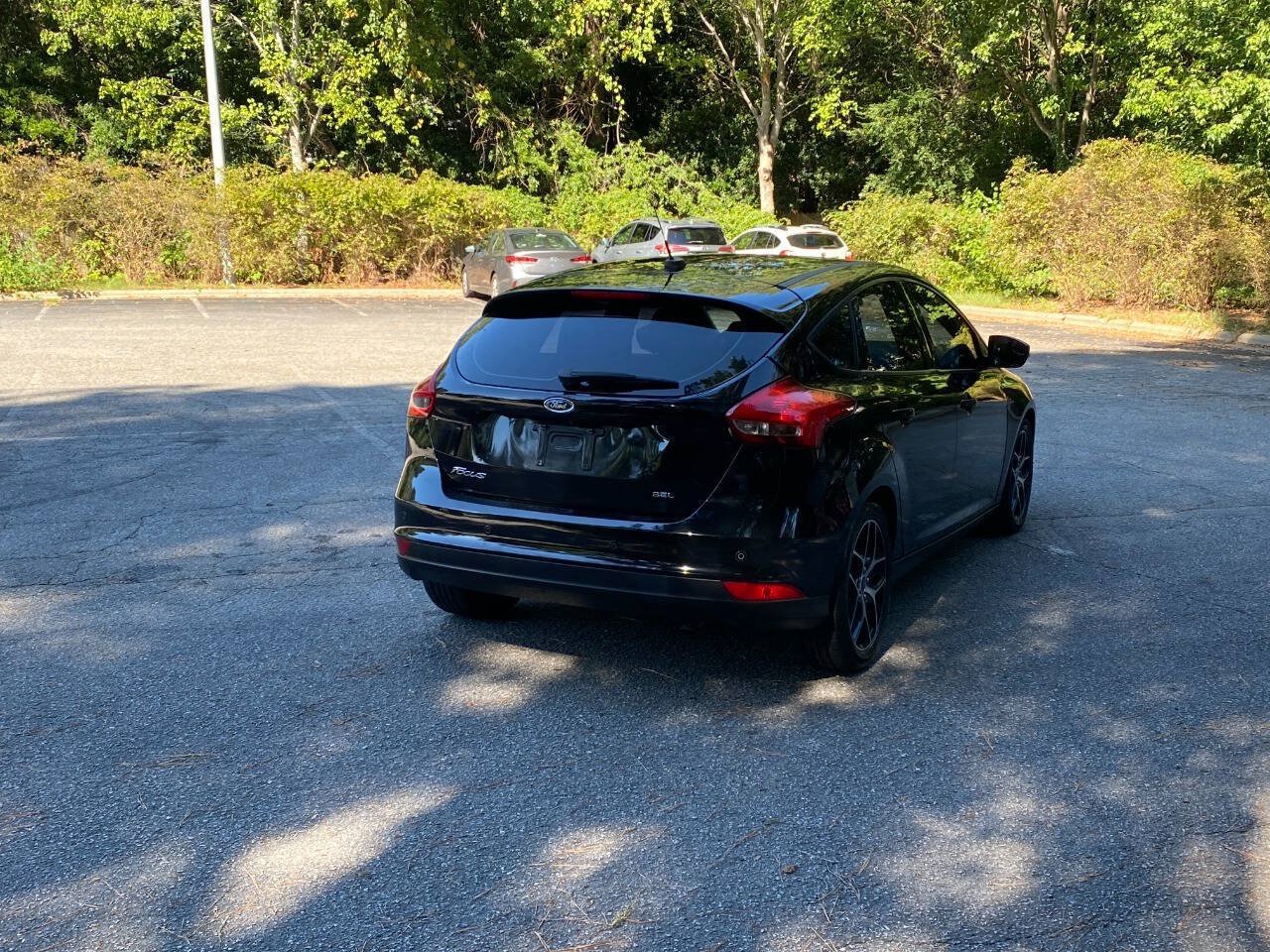 Used 2017 Ford Focus SEL FWD image 5