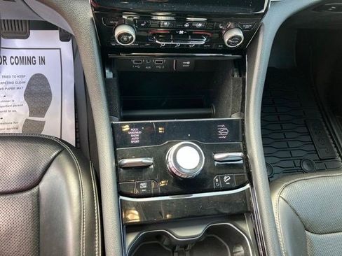 Certified 2022 Jeep Grand Cherokee L Overland AWD/4WD image 18