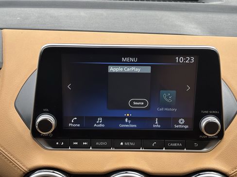 Used 2024 Nissan Sentra SV w/ SV Premium Package image 19