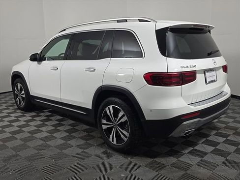 New 2026 Mercedes-Benz GLB 250 4MATIC image 3