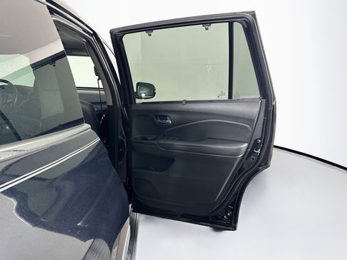 Used 2021 Honda Pilot Touring image 33