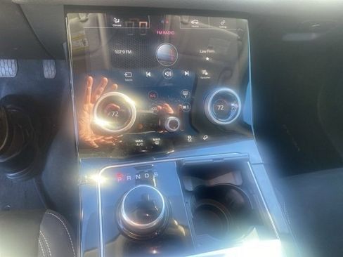 Used 2019 Land Rover Range Rover Velar image 15