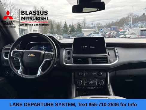Used 2023 Chevrolet Suburban Premier image 18