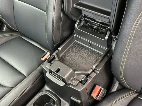 Used 2024 Jeep Wrangler Unlimited Sahara image 25