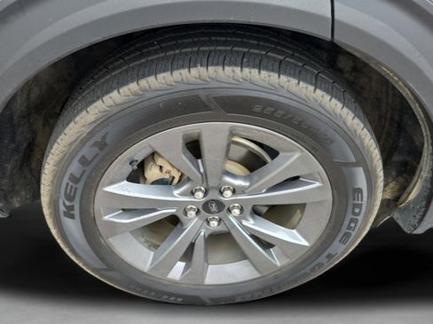 Used 2021 Ford Explorer XLT w/ Equipment Group 202A RWD image 29