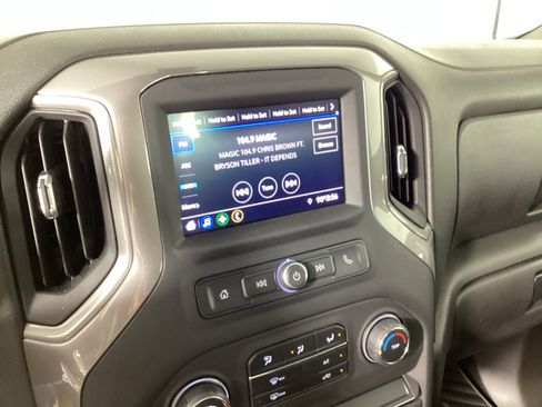Used 2021 Chevrolet Silverado 1500 Custom Trail Boss AWD/4WD image 23
