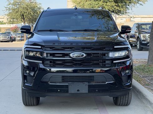 Used 2024 Ford Expedition Limited AWD/4WD image 8