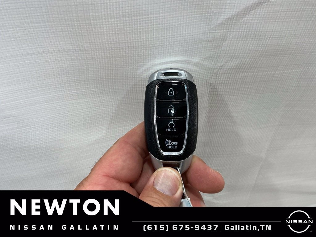 Used 2023 Hyundai Kona SEL AWD/4WD image 40