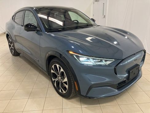 Used 2023 Ford Mustang Mach-E Premium image 7