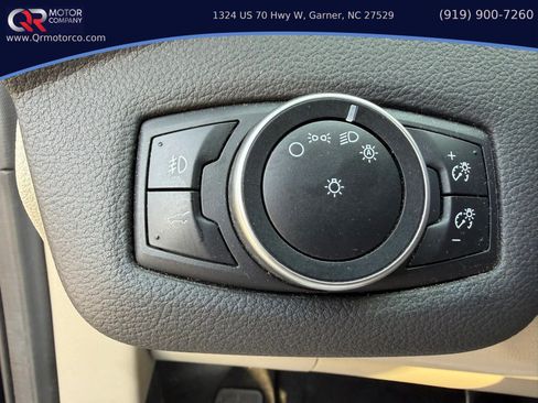 Used 2017 Ford Escape Titanium AWD/4WD image 21