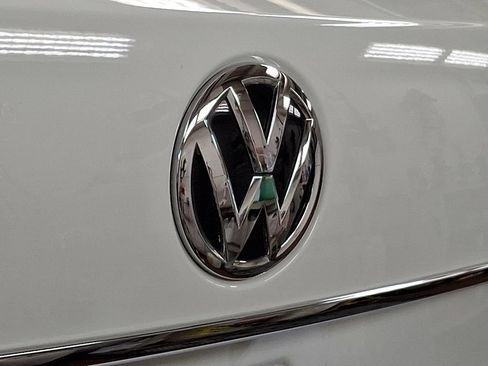 Used 2017 Volkswagen Passat 1.8T R-Line FWD image 30