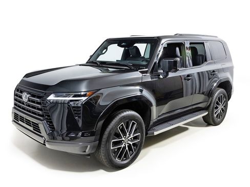 Used 2024 Lexus GX 550 image 2