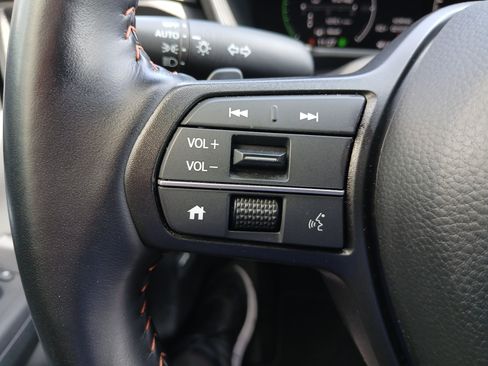 Used 2025 Honda CR-V Sport-L image 11