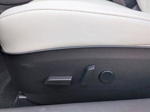 Used 2018 Tesla Model 3 Long Range image 11