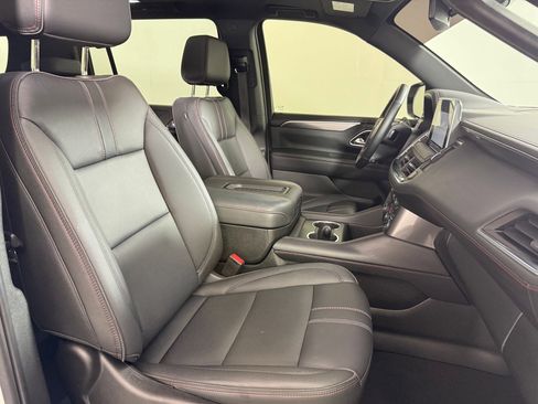 Used 2024 Chevrolet Suburban RST w/ Luxury Package RWD image 28