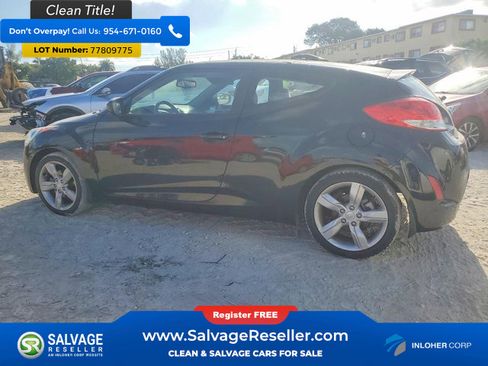 Used 2013 Hyundai Veloster image 3