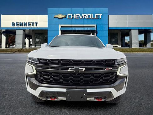 Used 2024 Chevrolet Suburban Z71 w/ Luxury Package AWD/4WD image 8
