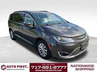 Used 2019 Chrysler Pacifica Touring-L w/ Advanced Safetytec Group FWD video 1