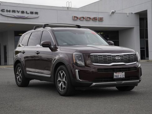 Used 2020 Kia Telluride EX image 2