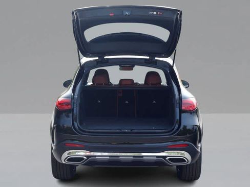 Used 2026 Mercedes-Benz GLC 300 image 7