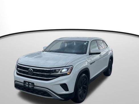 Used 2023 Volkswagen Atlas Cross Sport SE image 2