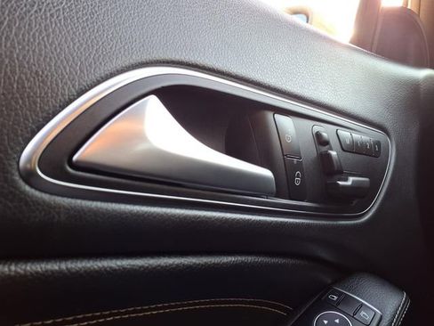 Used 2016 Mercedes-Benz CLA 250 image 19