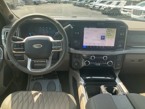 New 2026 Ford F250 Platinum w/ Platinum Plus Package AWD/4WD image 20