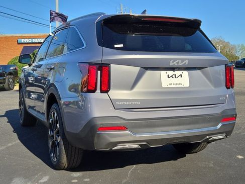 New 2025 Kia Sorento EX w/ Panoramic Sunroof Package image 9
