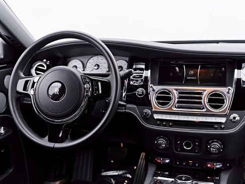 Used 2018 Rolls-Royce Ghost RWD image 64