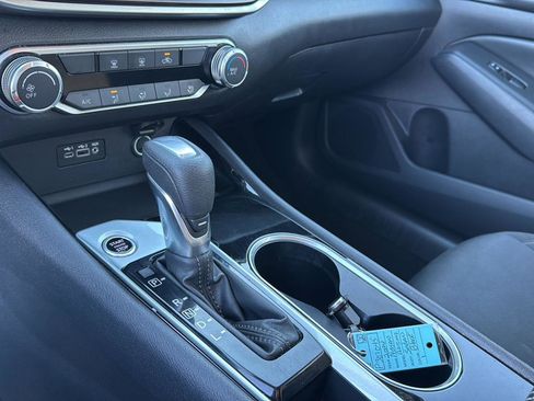 Used 2024 Nissan Altima 2.5 SV image 24