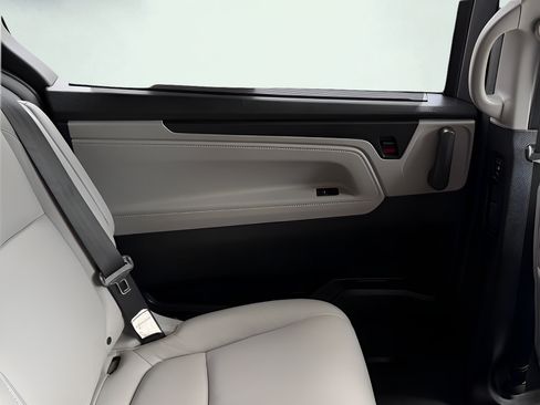 Used 2020 Honda Odyssey Elite image 19